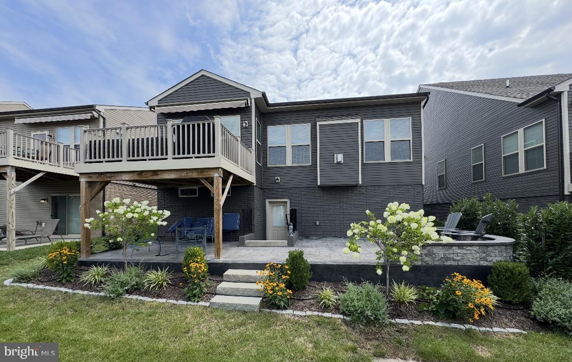 6752 AZALEA GARDEN LN, HAYMARKET, Virginia 20169, 2 Bedrooms Bedrooms, ,2 BathroomsBathrooms,Residential,For sale,6752 AZALEA GARDEN LN,VAPW2101842 MLS # VAPW2101842