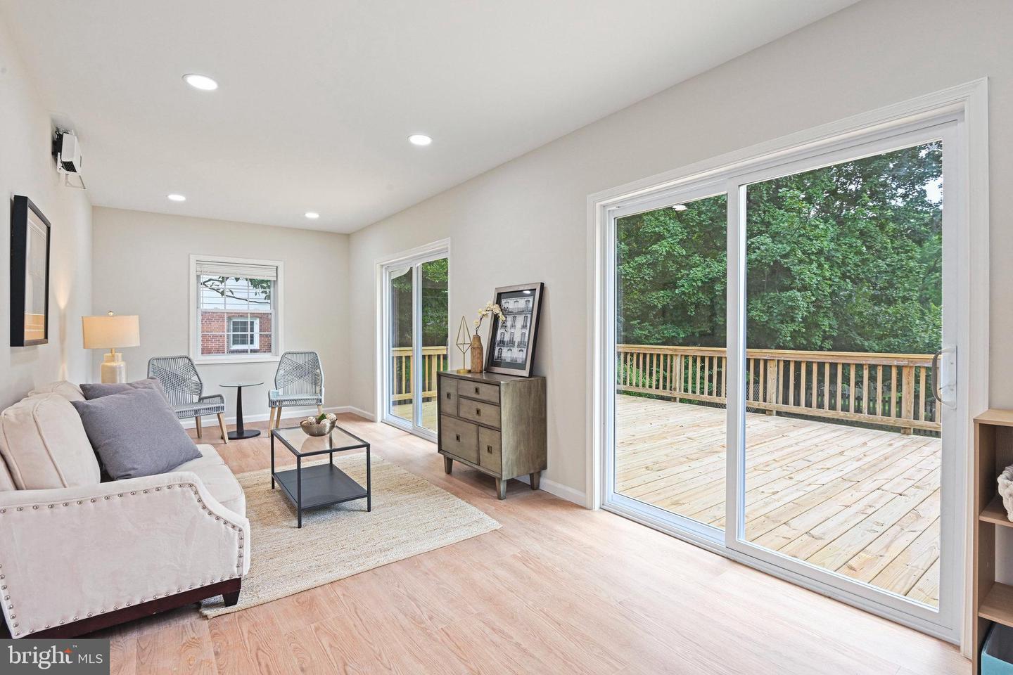 2509 LAKEVALE DR, VIENNA, Virginia 22181, 4 Bedrooms Bedrooms, ,3 BathroomsBathrooms,Residential,For sale,2509 LAKEVALE DR,VAFX2262256 MLS # VAFX2262256