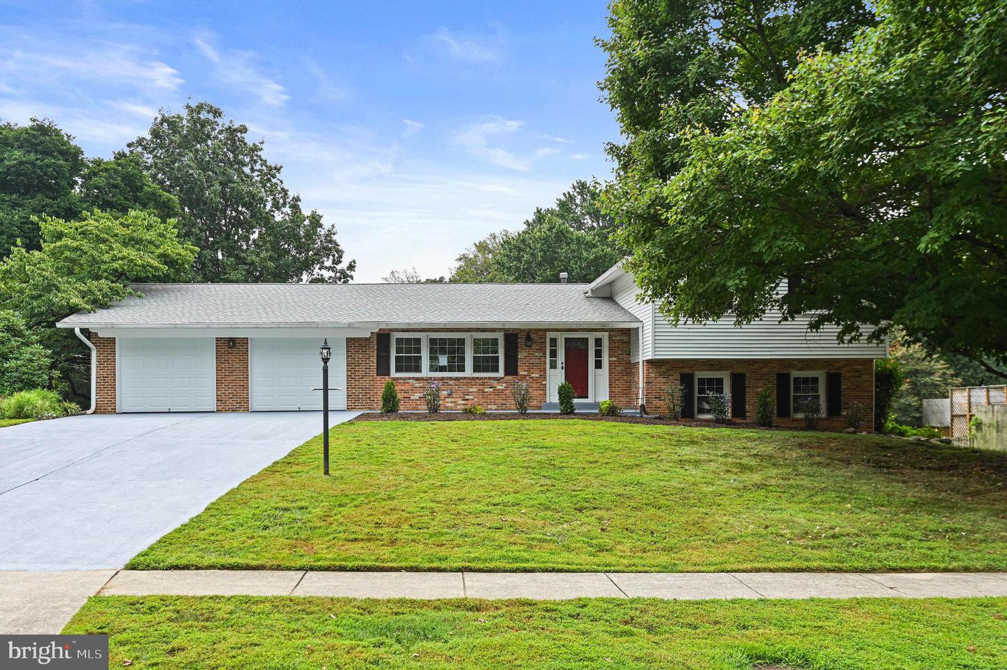 2509 LAKEVALE DR, VIENNA, Virginia 22181, 4 Bedrooms Bedrooms, ,3 BathroomsBathrooms,Residential,For sale,2509 LAKEVALE DR,VAFX2262256 MLS # VAFX2262256