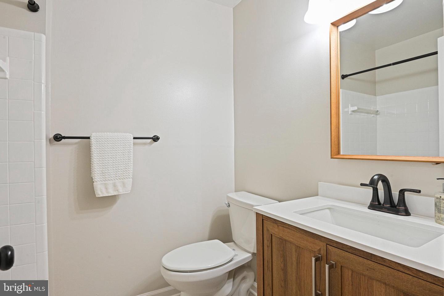 2509 LAKEVALE DR, VIENNA, Virginia 22181, 4 Bedrooms Bedrooms, ,3 BathroomsBathrooms,Residential,For sale,2509 LAKEVALE DR,VAFX2262256 MLS # VAFX2262256