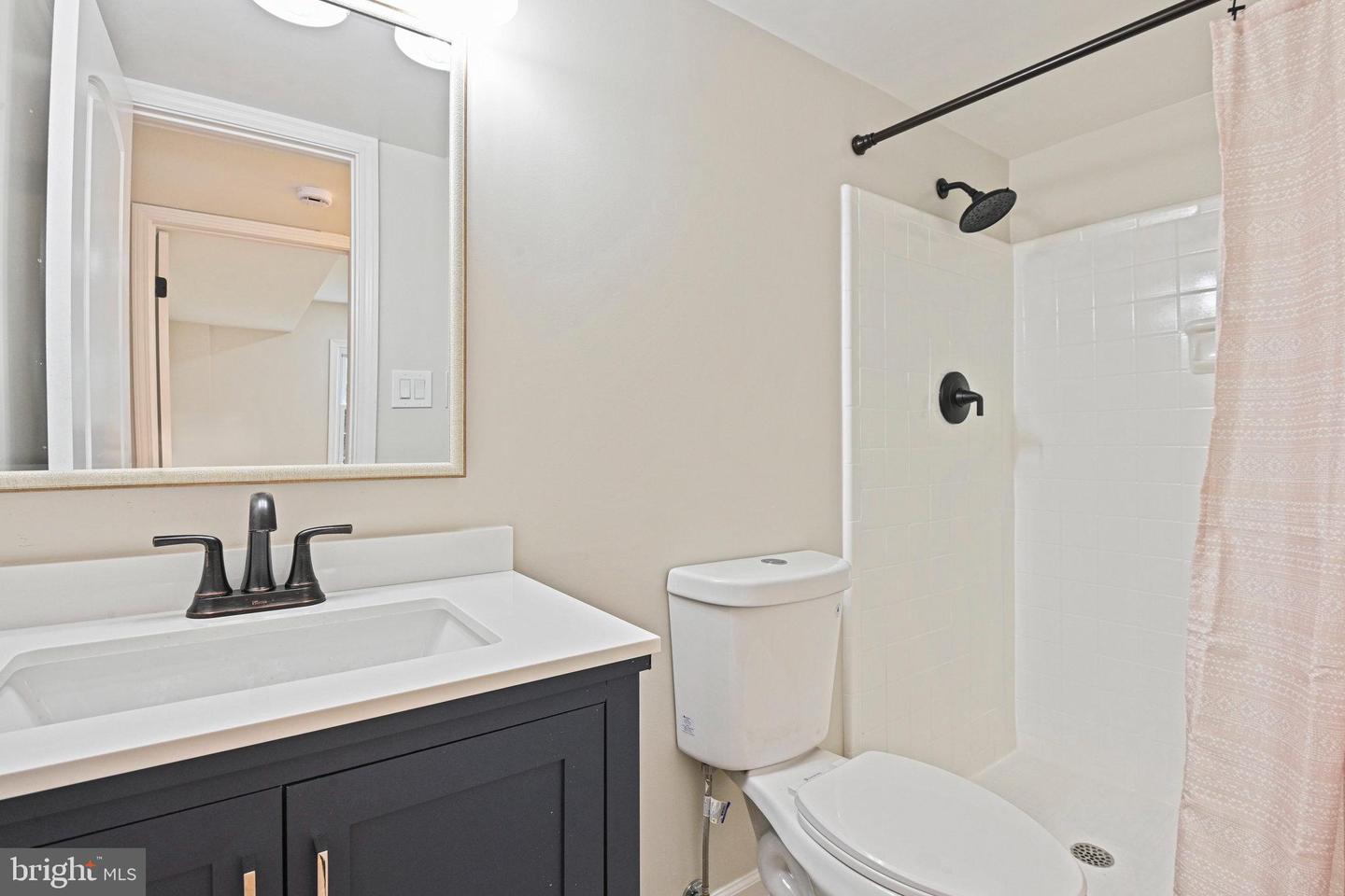 2509 LAKEVALE DR, VIENNA, Virginia 22181, 4 Bedrooms Bedrooms, ,3 BathroomsBathrooms,Residential,For sale,2509 LAKEVALE DR,VAFX2262256 MLS # VAFX2262256