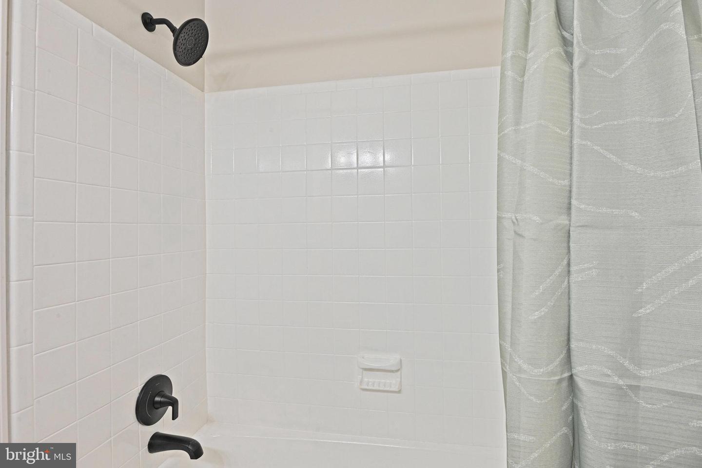 2509 LAKEVALE DR, VIENNA, Virginia 22181, 4 Bedrooms Bedrooms, ,3 BathroomsBathrooms,Residential,For sale,2509 LAKEVALE DR,VAFX2262256 MLS # VAFX2262256