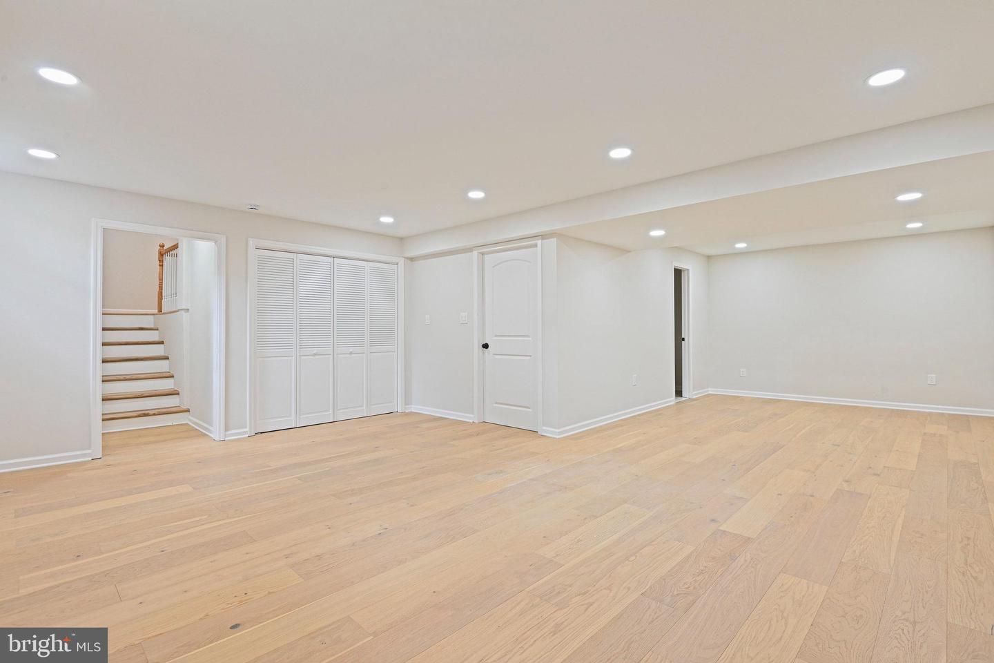 2509 LAKEVALE DR, VIENNA, Virginia 22181, 4 Bedrooms Bedrooms, ,3 BathroomsBathrooms,Residential,For sale,2509 LAKEVALE DR,VAFX2262256 MLS # VAFX2262256