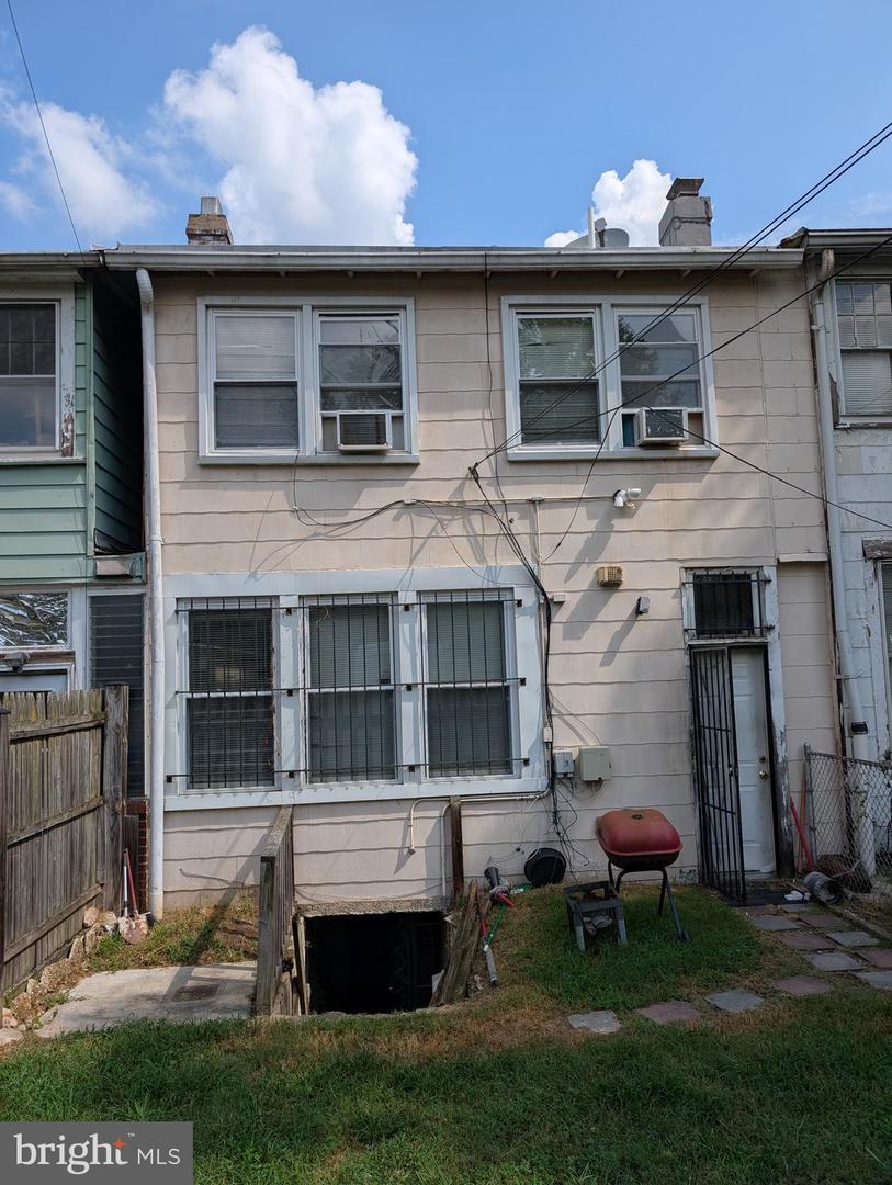 1239 U ST SE, WASHINGTON, District Of Columbia 20020, 3 Bedrooms Bedrooms, ,2 BathroomsBathrooms,Residential,For sale,1239 U ST SE,DCDC2215936 MLS # DCDC2215936