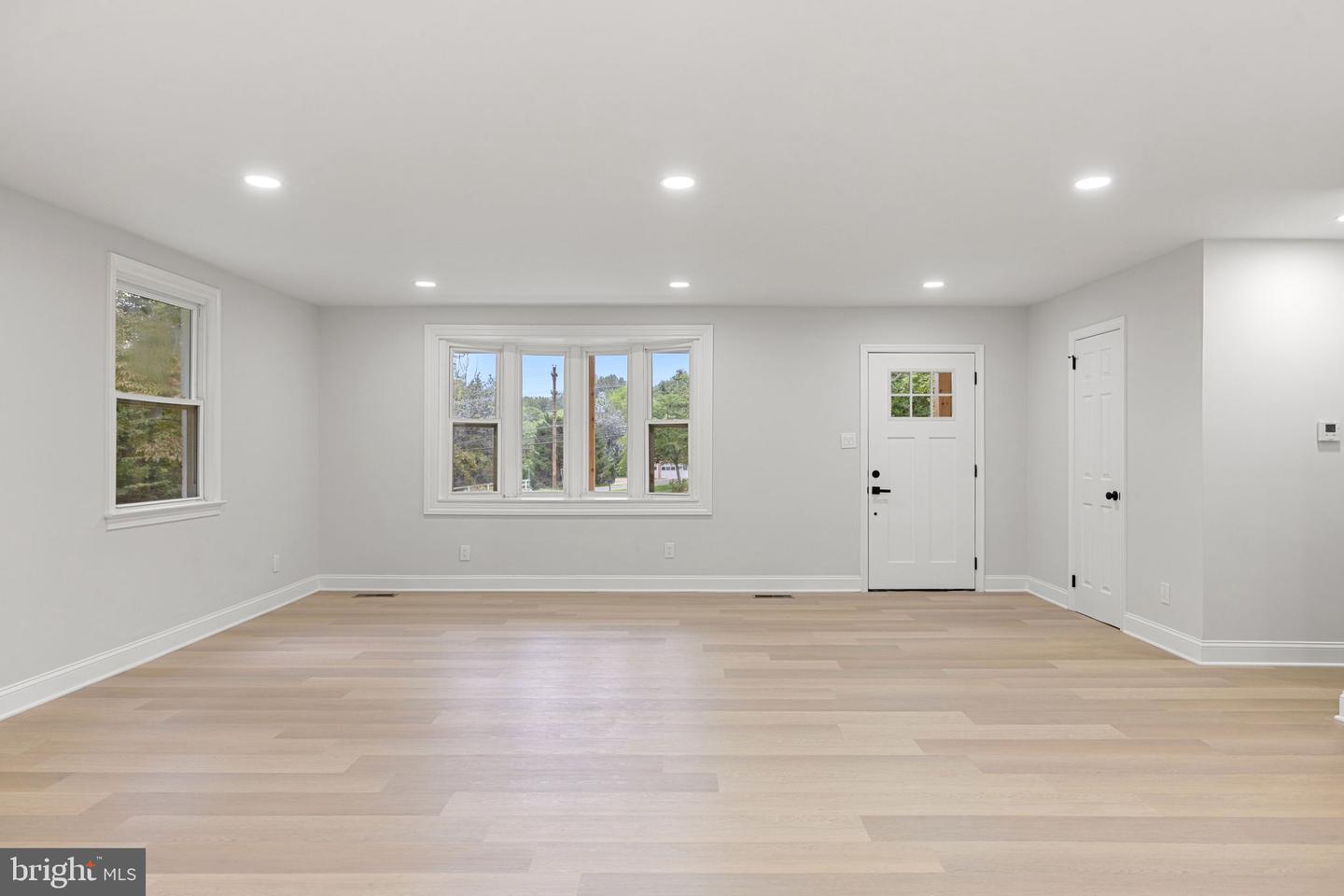5519 DUMFRIES RD, WARRENTON, Virginia 20187, 3 Bedrooms Bedrooms, ,2 BathroomsBathrooms,Residential,For sale,5519 DUMFRIES RD,VAFQ2017988 MLS # VAFQ2017988