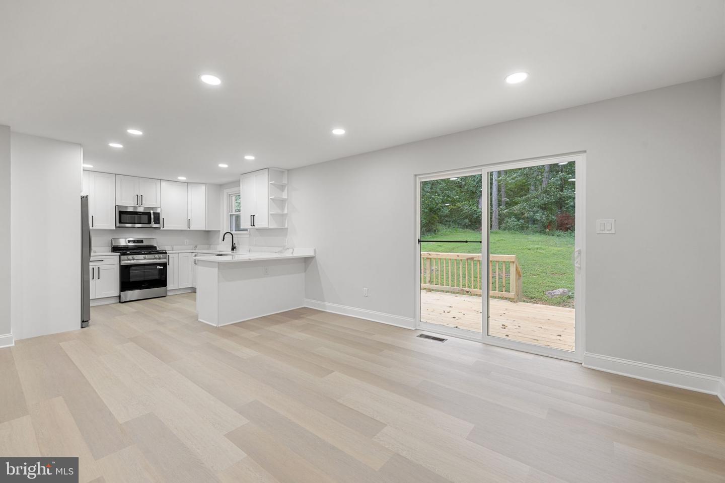5519 DUMFRIES RD, WARRENTON, Virginia 20187, 3 Bedrooms Bedrooms, ,2 BathroomsBathrooms,Residential,For sale,5519 DUMFRIES RD,VAFQ2017988 MLS # VAFQ2017988