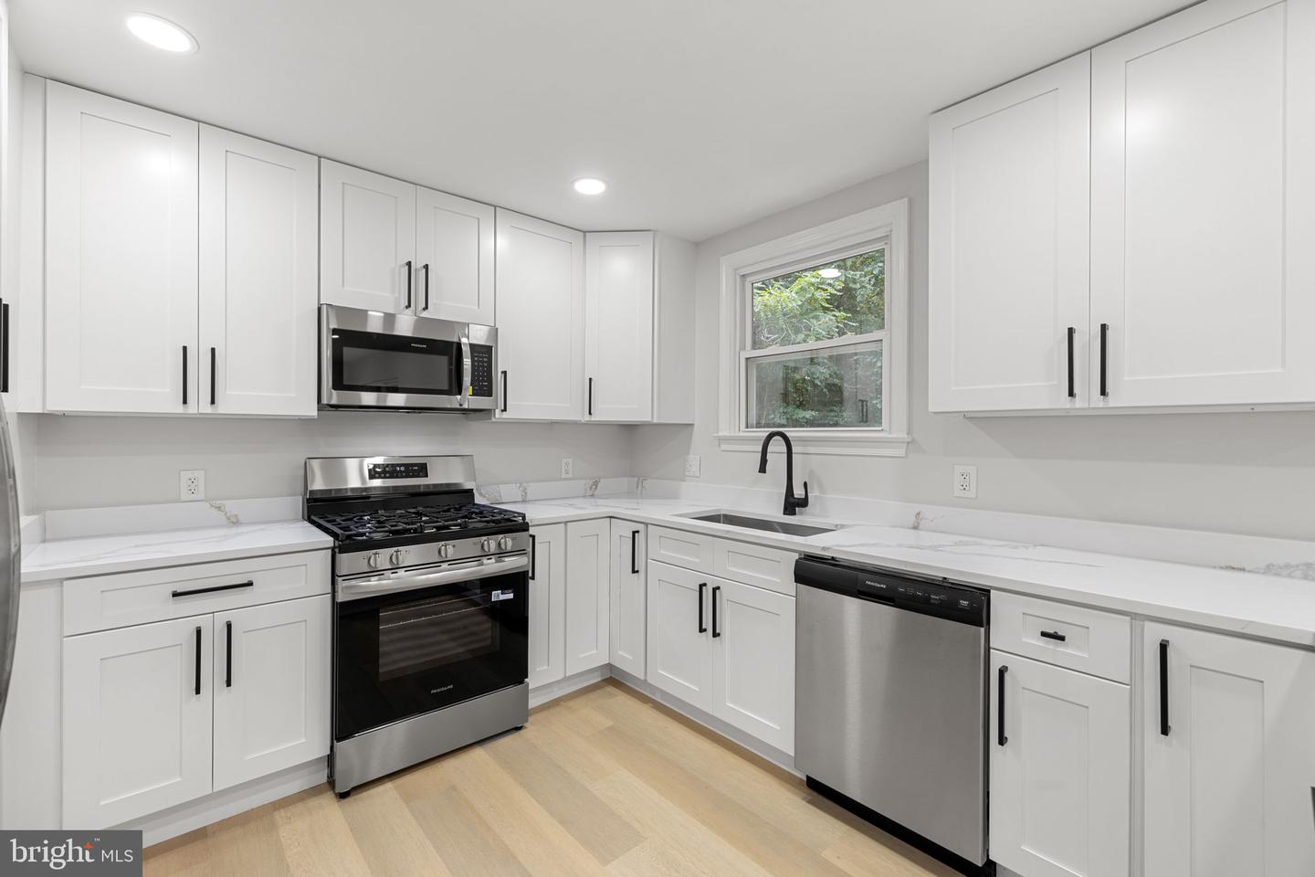 5519 DUMFRIES RD, WARRENTON, Virginia 20187, 3 Bedrooms Bedrooms, ,2 BathroomsBathrooms,Residential,For sale,5519 DUMFRIES RD,VAFQ2017988 MLS # VAFQ2017988
