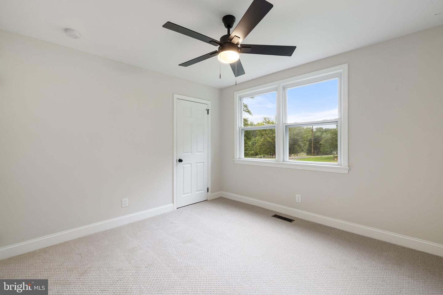 5519 DUMFRIES RD, WARRENTON, Virginia 20187, 3 Bedrooms Bedrooms, ,2 BathroomsBathrooms,Residential,For sale,5519 DUMFRIES RD,VAFQ2017988 MLS # VAFQ2017988