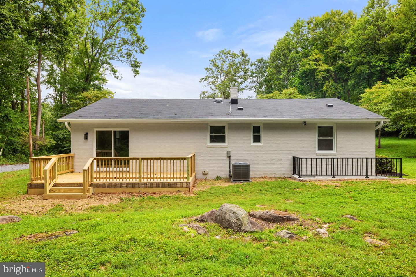 5519 DUMFRIES RD, WARRENTON, Virginia 20187, 3 Bedrooms Bedrooms, ,2 BathroomsBathrooms,Residential,For sale,5519 DUMFRIES RD,VAFQ2017988 MLS # VAFQ2017988