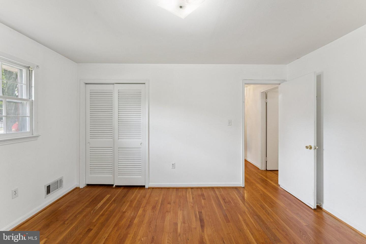 4624 BRAEBURN DR, FAIRFAX, Virginia 22032, 5 Bedrooms Bedrooms, 8 Rooms Rooms,3 BathroomsBathrooms,Residential,For sale,4624 BRAEBURN DR,VAFX2262454 MLS # VAFX2262454