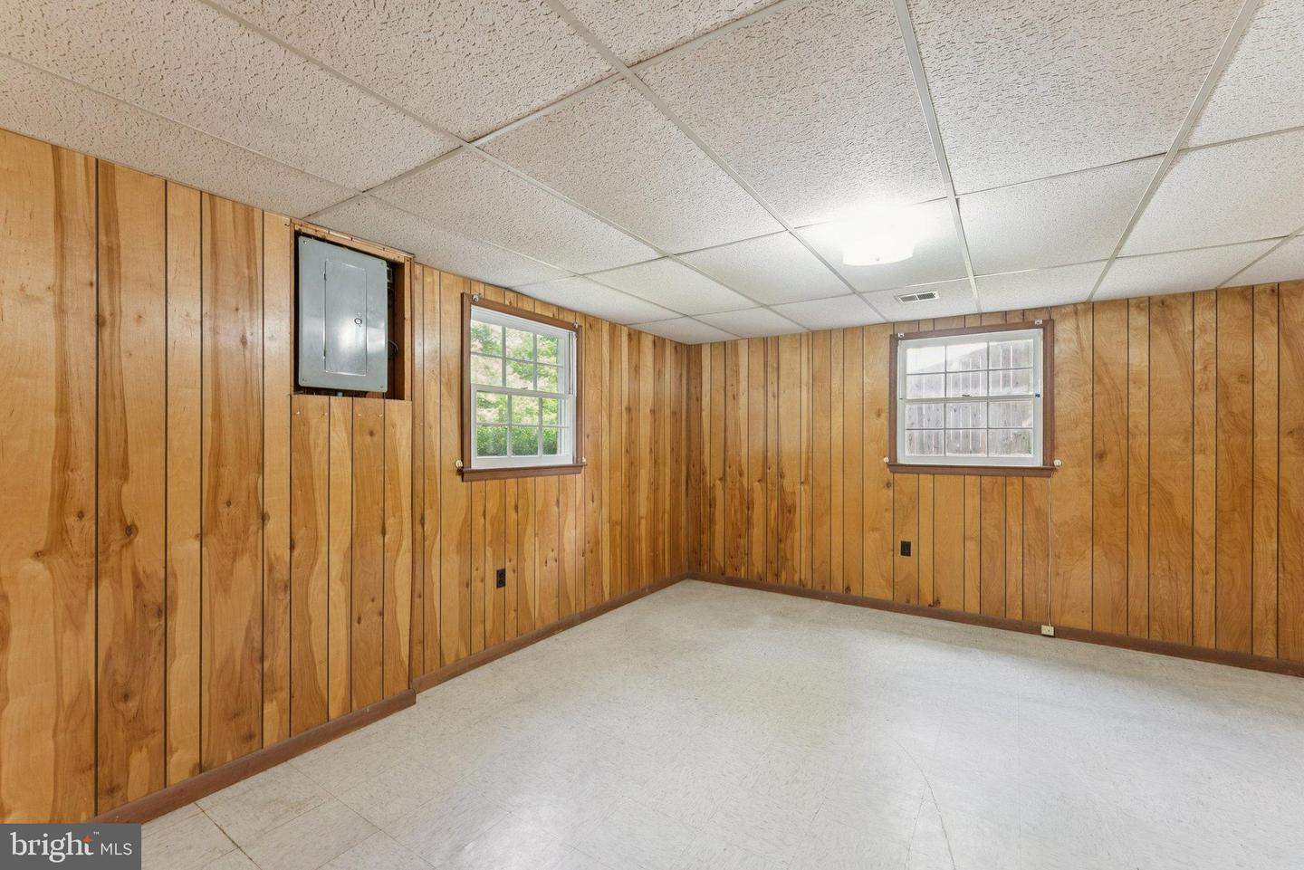 4624 BRAEBURN DR, FAIRFAX, Virginia 22032, 5 Bedrooms Bedrooms, 8 Rooms Rooms,3 BathroomsBathrooms,Residential,For sale,4624 BRAEBURN DR,VAFX2262454 MLS # VAFX2262454