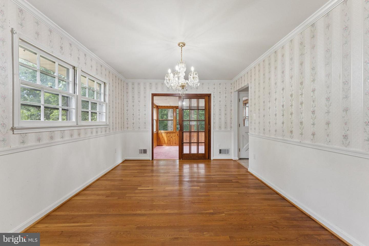 4624 BRAEBURN DR, FAIRFAX, Virginia 22032, 5 Bedrooms Bedrooms, 8 Rooms Rooms,3 BathroomsBathrooms,Residential,For sale,4624 BRAEBURN DR,VAFX2262454 MLS # VAFX2262454