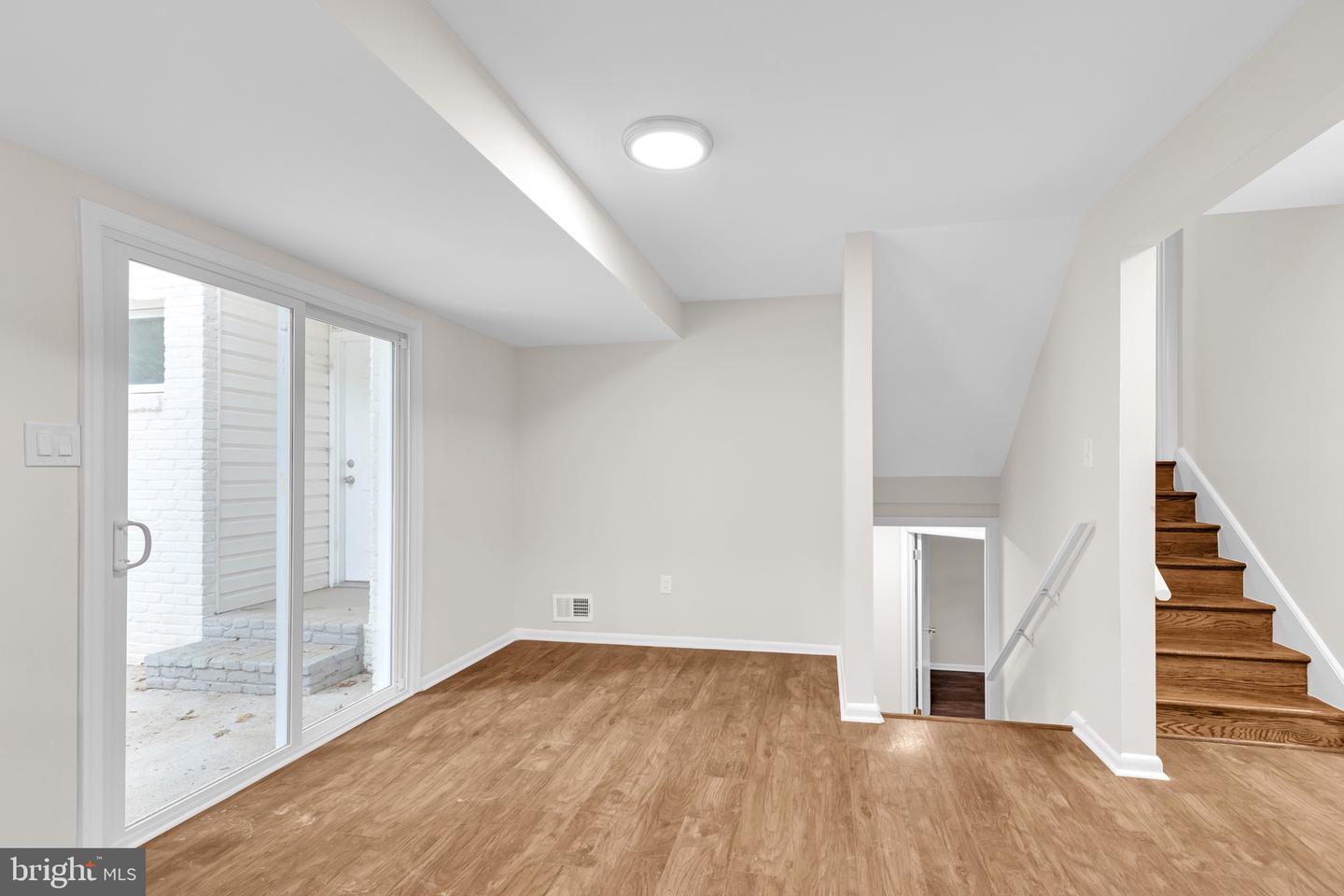 3009 S HILL ST, ARLINGTON, Virginia 22202, 5 Bedrooms Bedrooms, ,2 BathroomsBathrooms,Residential,For sale,3009 S HILL ST,VAAR2062546 MLS # VAAR2062546