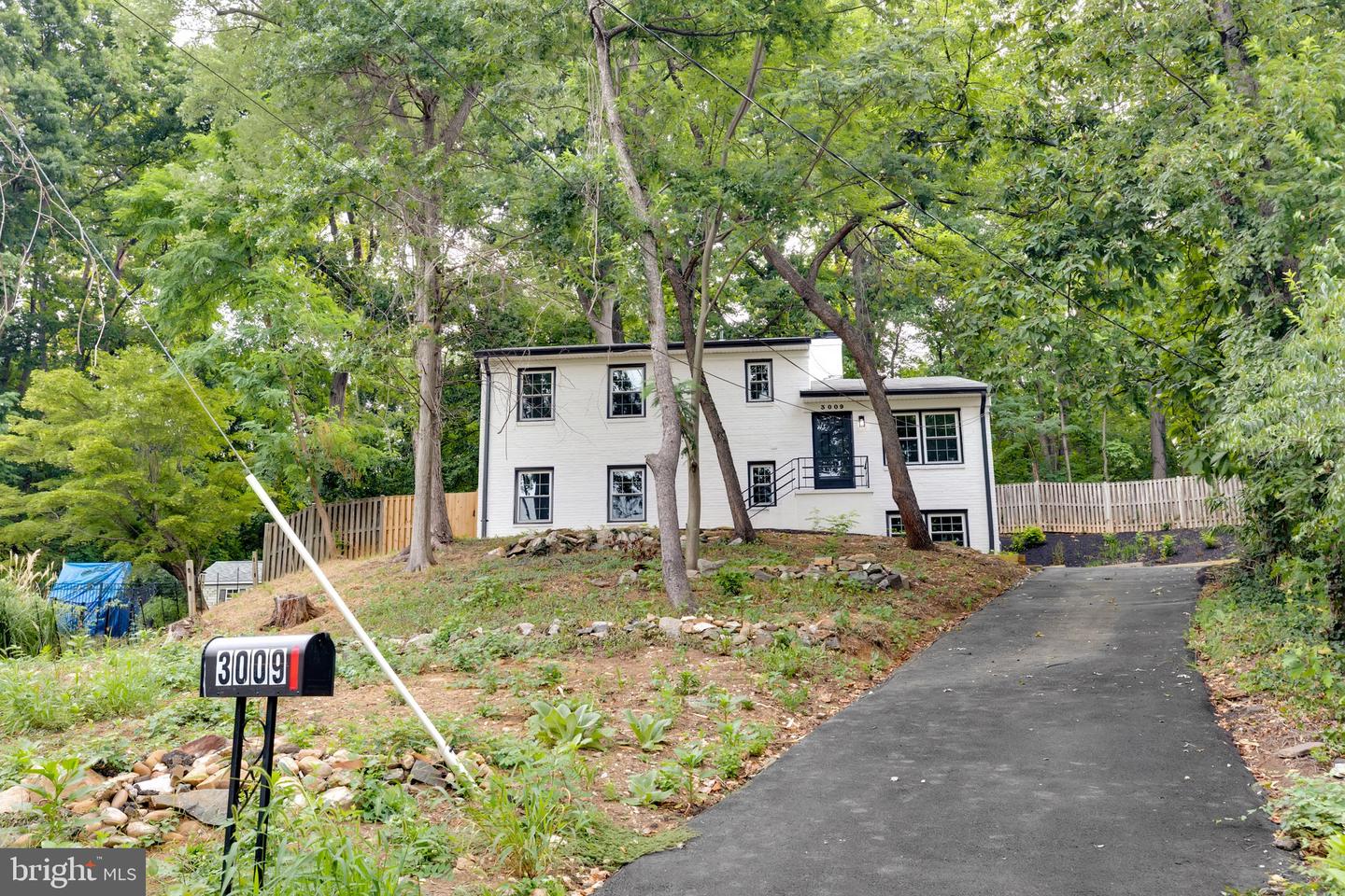 3009 S HILL ST, ARLINGTON, Virginia 22202, 5 Bedrooms Bedrooms, ,2 BathroomsBathrooms,Residential,For sale,3009 S HILL ST,VAAR2062546 MLS # VAAR2062546
