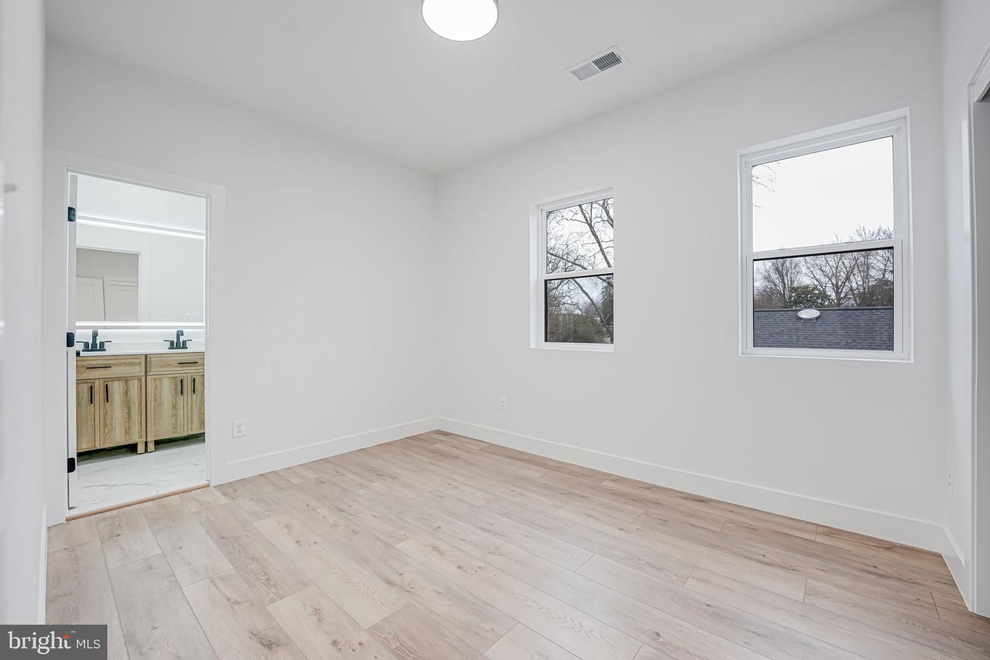 9309 MAPLE ST, MANASSAS, Virginia 20110, 4 Bedrooms Bedrooms, ,5 BathroomsBathrooms,Residential,For sale,9309 MAPLE ST,VAMN2009238 MLS # VAMN2009238