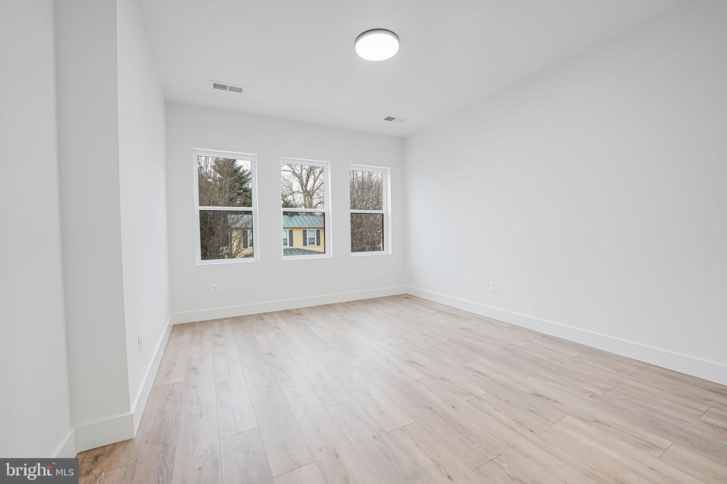 9309 MAPLE ST, MANASSAS, Virginia 20110, 4 Bedrooms Bedrooms, ,5 BathroomsBathrooms,Residential,For sale,9309 MAPLE ST,VAMN2009238 MLS # VAMN2009238