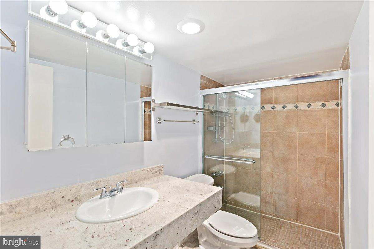 801 N PITT ST #909, ALEXANDRIA, Virginia 22314, 1 Bedroom Bedrooms, 6 Rooms Rooms,1 BathroomBathrooms,Residential,For sale,801 N PITT ST #909,VAAX2048808 MLS # VAAX2048808