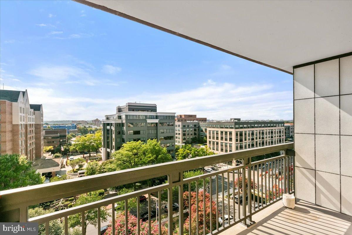 801 N PITT ST #909, ALEXANDRIA, Virginia 22314, 1 Bedroom Bedrooms, 6 Rooms Rooms,1 BathroomBathrooms,Residential,For sale,801 N PITT ST #909,VAAX2048808 MLS # VAAX2048808