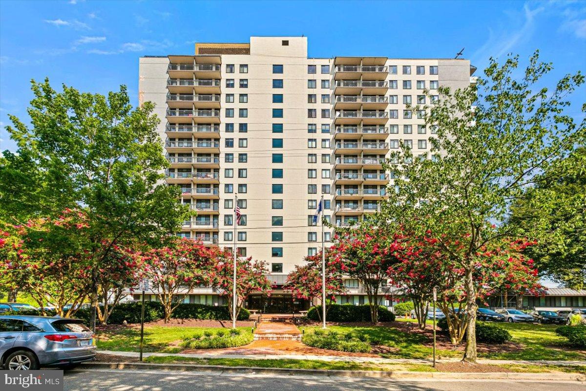 801 N PITT ST #909, ALEXANDRIA, Virginia 22314, 1 Bedroom Bedrooms, 6 Rooms Rooms,1 BathroomBathrooms,Residential,For sale,801 N PITT ST #909,VAAX2048808 MLS # VAAX2048808