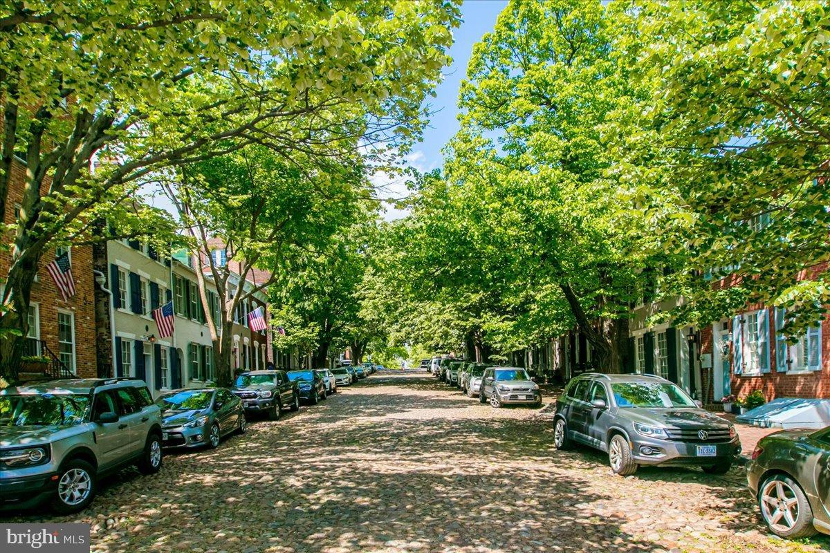 801 N PITT ST #909, ALEXANDRIA, Virginia 22314, 1 Bedroom Bedrooms, 6 Rooms Rooms,1 BathroomBathrooms,Residential,For sale,801 N PITT ST #909,VAAX2048808 MLS # VAAX2048808