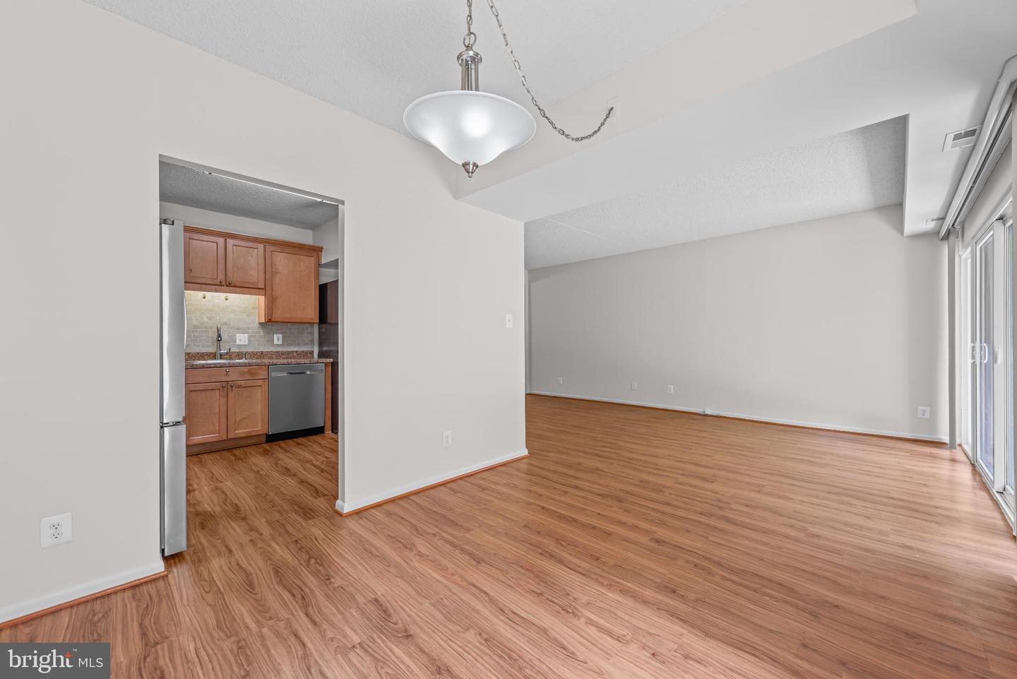 11841 SHIRE CT #2C, RESTON, Virginia 20191, 2 Bedrooms Bedrooms, 4 Rooms Rooms,1 BathroomBathrooms,Residential,For sale,11841 SHIRE CT #2C,VAFX2262564 MLS # VAFX2262564