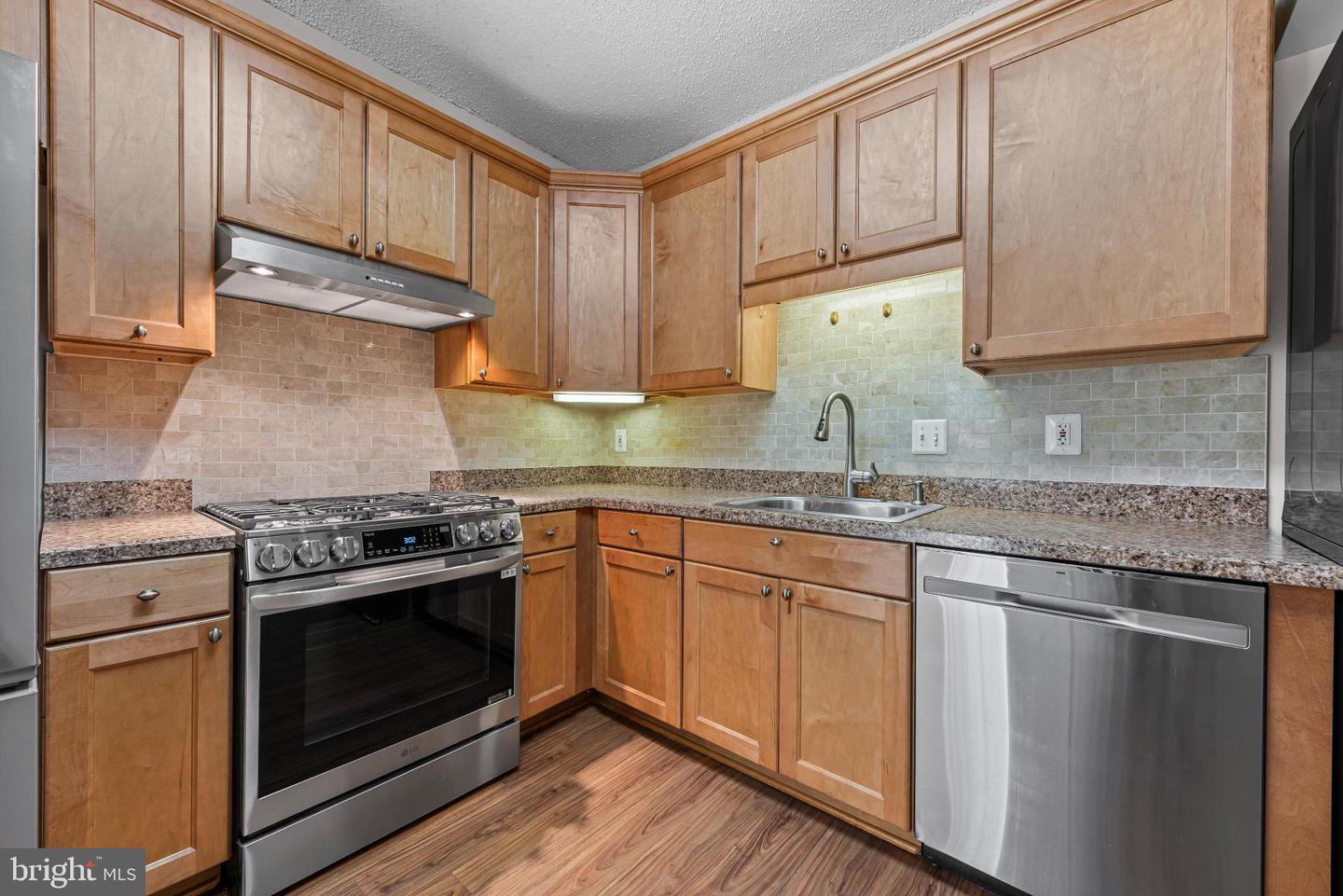 11841 SHIRE CT #2C, RESTON, Virginia 20191, 2 Bedrooms Bedrooms, 4 Rooms Rooms,1 BathroomBathrooms,Residential,For sale,11841 SHIRE CT #2C,VAFX2262564 MLS # VAFX2262564