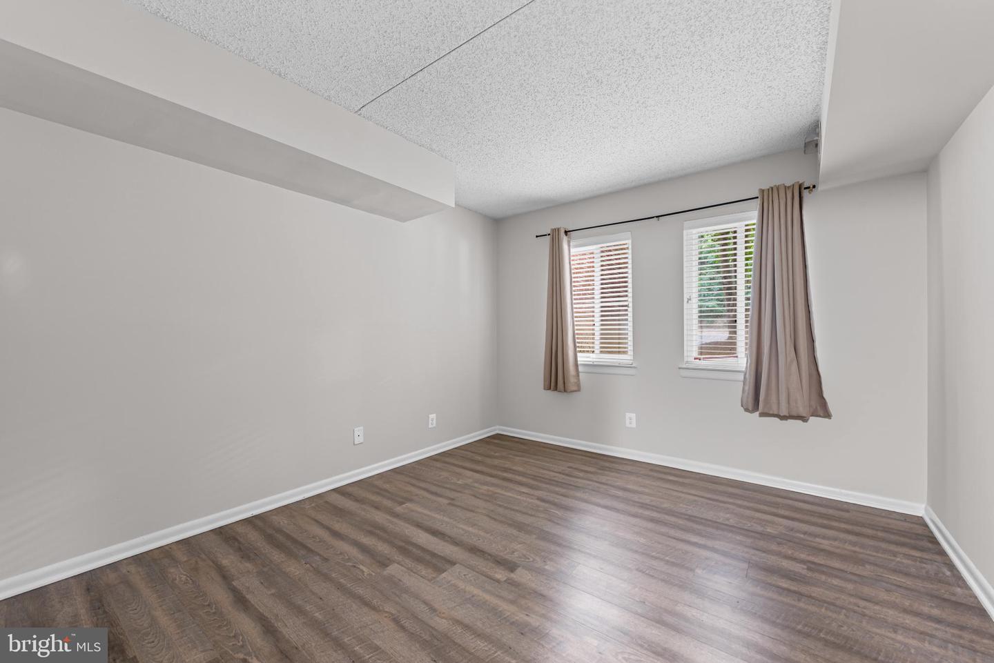 11841 SHIRE CT #2C, RESTON, Virginia 20191, 2 Bedrooms Bedrooms, 4 Rooms Rooms,1 BathroomBathrooms,Residential,For sale,11841 SHIRE CT #2C,VAFX2262564 MLS # VAFX2262564