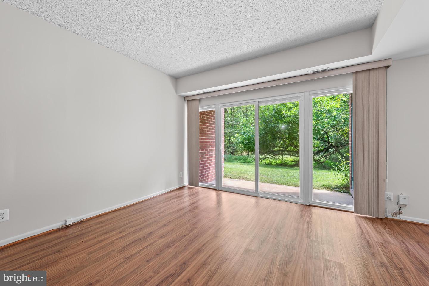 11841 SHIRE CT #2C, RESTON, Virginia 20191, 2 Bedrooms Bedrooms, 4 Rooms Rooms,1 BathroomBathrooms,Residential,For sale,11841 SHIRE CT #2C,VAFX2262564 MLS # VAFX2262564