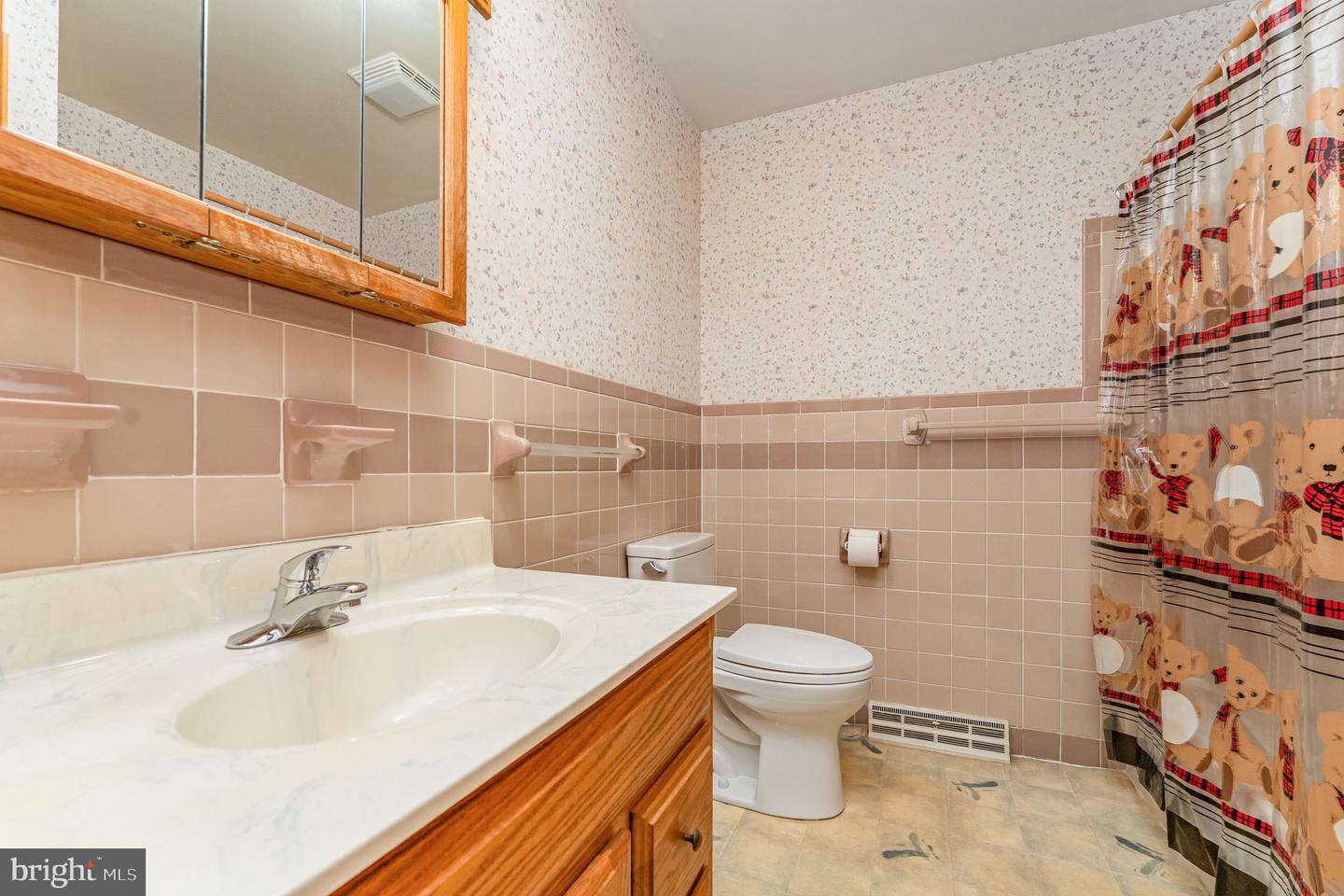 720 SPRING VALLEY DR, FREDERICKSBURG, Virginia 22405, 3 Bedrooms Bedrooms, ,1 BathroomBathrooms,Residential,For sale,720 SPRING VALLEY DR,VAST2042018 MLS # VAST2042018