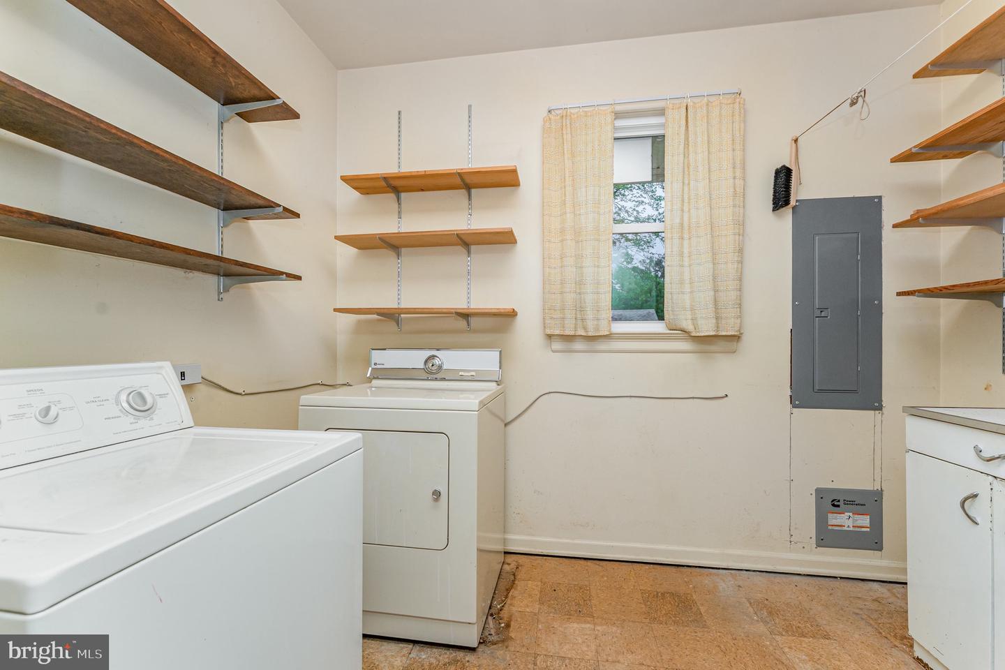720 SPRING VALLEY DR, FREDERICKSBURG, Virginia 22405, 3 Bedrooms Bedrooms, ,1 BathroomBathrooms,Residential,For sale,720 SPRING VALLEY DR,VAST2042018 MLS # VAST2042018