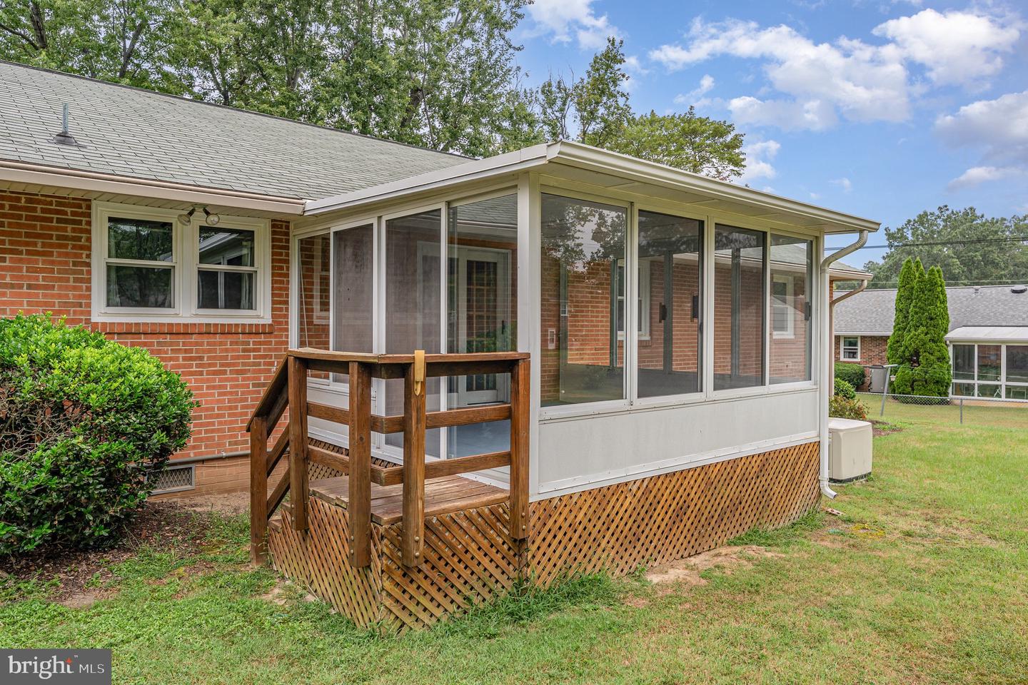 720 SPRING VALLEY DR, FREDERICKSBURG, Virginia 22405, 3 Bedrooms Bedrooms, ,1 BathroomBathrooms,Residential,For sale,720 SPRING VALLEY DR,VAST2042018 MLS # VAST2042018