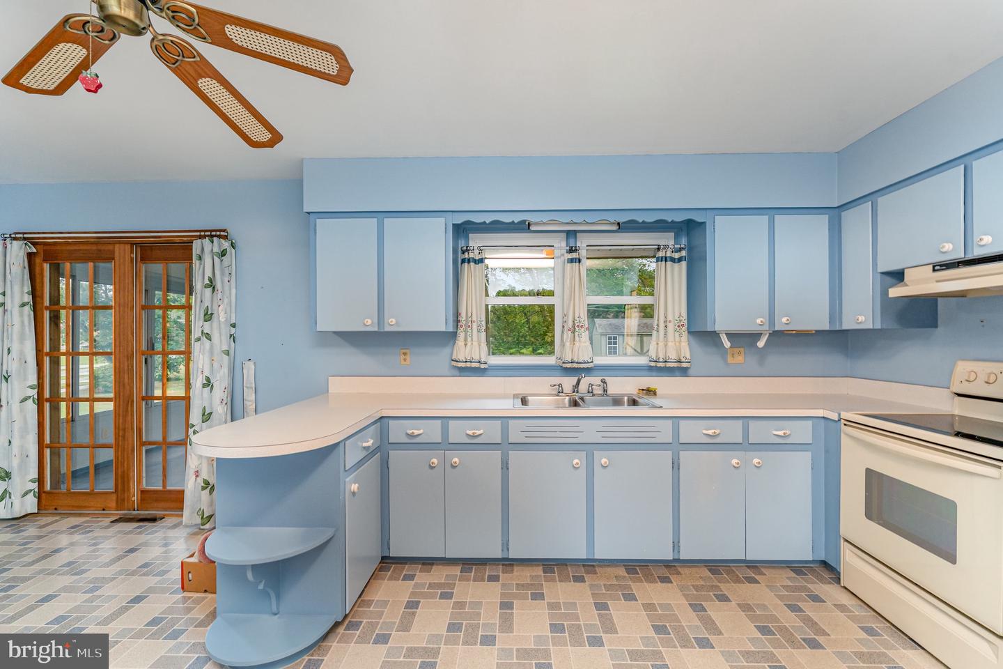 720 SPRING VALLEY DR, FREDERICKSBURG, Virginia 22405, 3 Bedrooms Bedrooms, ,1 BathroomBathrooms,Residential,For sale,720 SPRING VALLEY DR,VAST2042018 MLS # VAST2042018