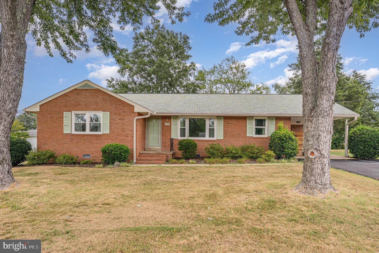 720 SPRING VALLEY DR, FREDERICKSBURG, Virginia 22405, 3 Bedrooms Bedrooms, ,1 BathroomBathrooms,Residential,For sale,720 SPRING VALLEY DR,VAST2042018 MLS # VAST2042018