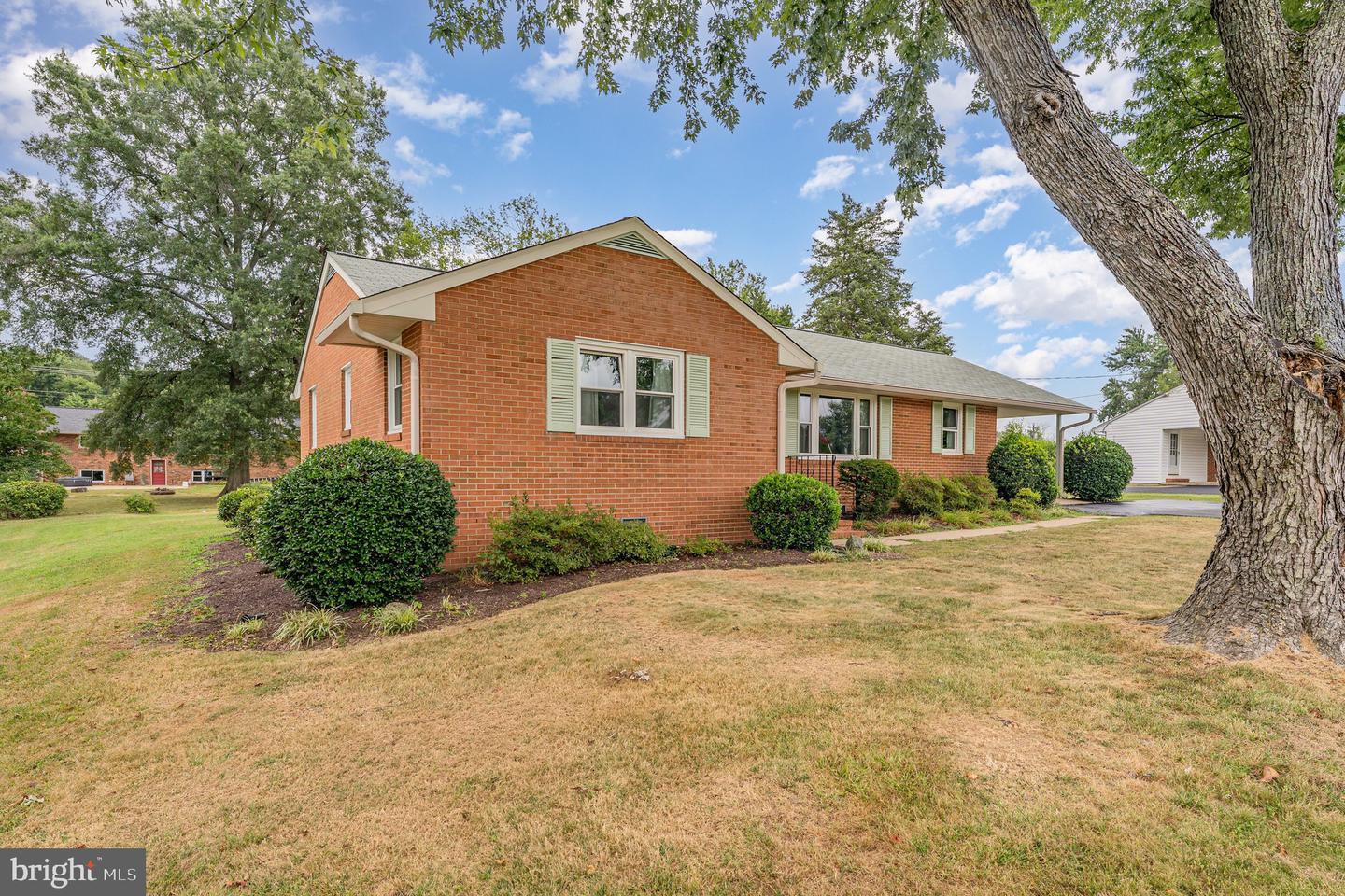 720 SPRING VALLEY DR, FREDERICKSBURG, Virginia 22405, 3 Bedrooms Bedrooms, ,1 BathroomBathrooms,Residential,For sale,720 SPRING VALLEY DR,VAST2042018 MLS # VAST2042018