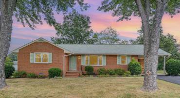 720 SPRING VALLEY DR, FREDERICKSBURG, Virginia 22405, 3 Bedrooms Bedrooms, ,1 BathroomBathrooms,Residential,For sale,720 SPRING VALLEY DR,VAST2042018 MLS # VAST2042018
