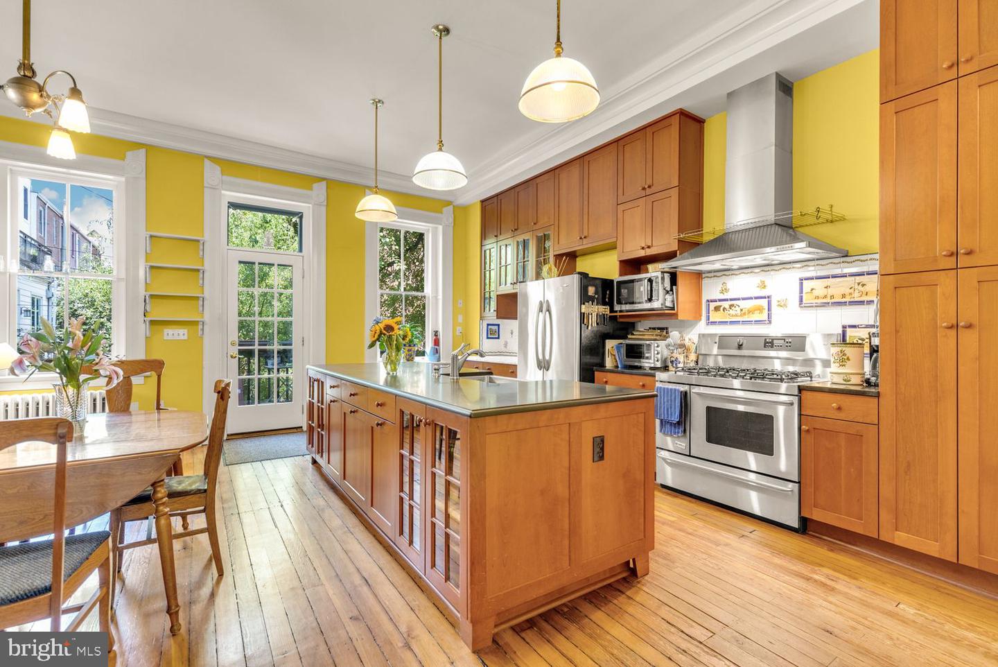 1213 Q ST NW, WASHINGTON, District Of Columbia 20009, 4 Bedrooms Bedrooms, ,3 BathroomsBathrooms,Residential,For sale,1213 Q ST NW,DCDC2216192 MLS # DCDC2216192