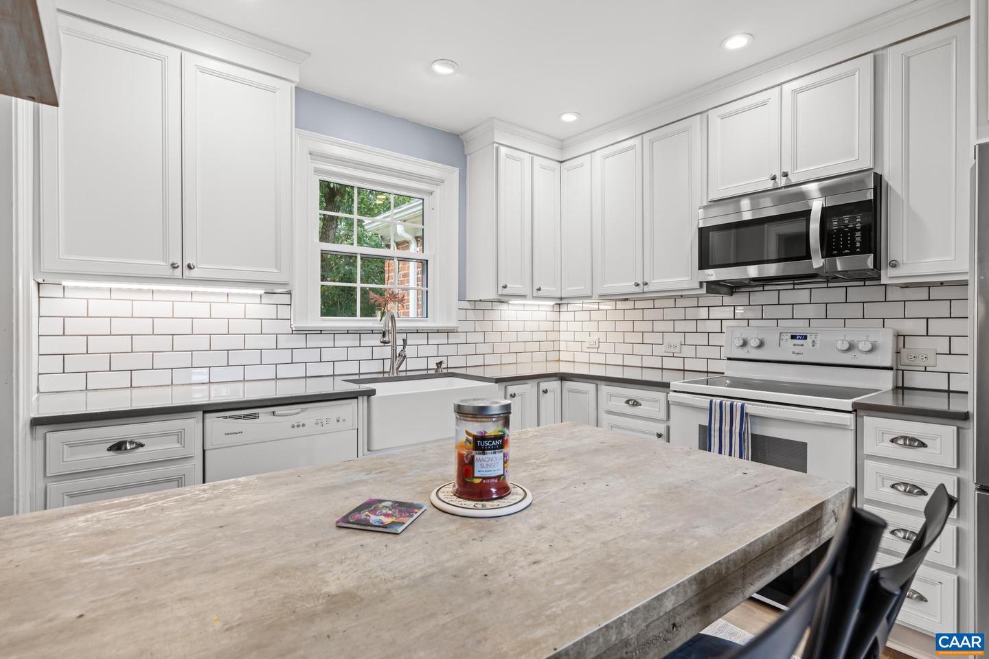 3304 KESWICK RD, KESWICK, Virginia 22947, 3 Bedrooms Bedrooms, ,2 BathroomsBathrooms,Residential,For sale,3304 KESWICK RD,668087 MLS # 668087