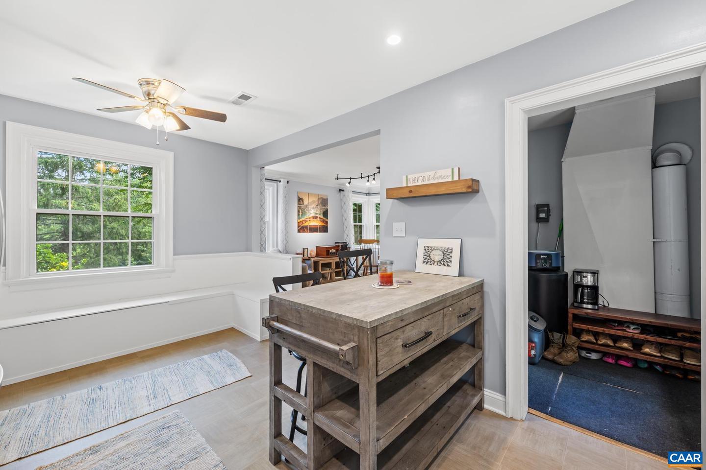 3304 KESWICK RD, KESWICK, Virginia 22947, 3 Bedrooms Bedrooms, ,2 BathroomsBathrooms,Residential,For sale,3304 KESWICK RD,668087 MLS # 668087