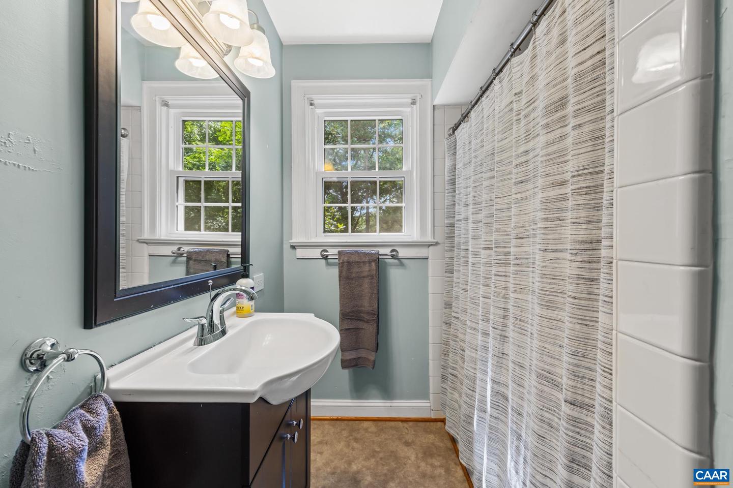 3304 KESWICK RD, KESWICK, Virginia 22947, 3 Bedrooms Bedrooms, ,2 BathroomsBathrooms,Residential,For sale,3304 KESWICK RD,668087 MLS # 668087