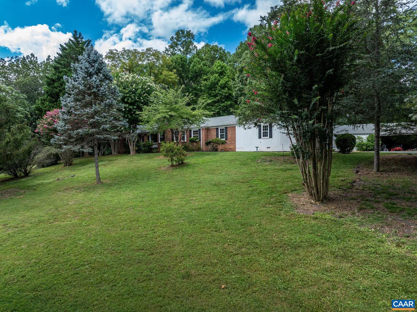 3304 KESWICK RD, KESWICK, Virginia 22947, 3 Bedrooms Bedrooms, ,2 BathroomsBathrooms,Residential,For sale,3304 KESWICK RD,668087 MLS # 668087