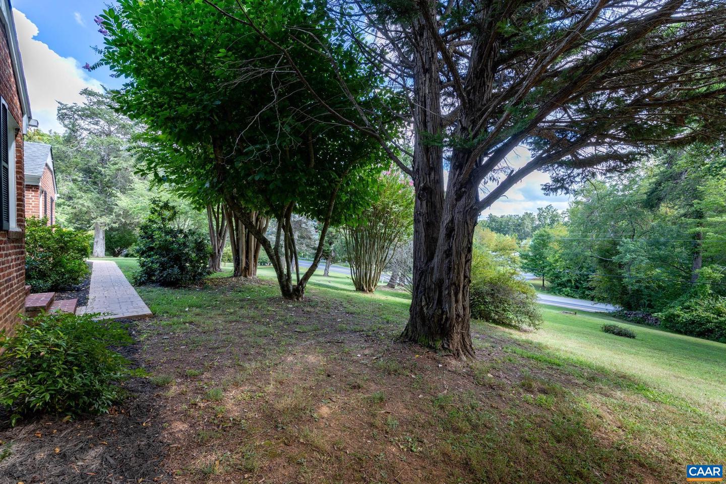 3304 KESWICK RD, KESWICK, Virginia 22947, 3 Bedrooms Bedrooms, ,2 BathroomsBathrooms,Residential,For sale,3304 KESWICK RD,668087 MLS # 668087