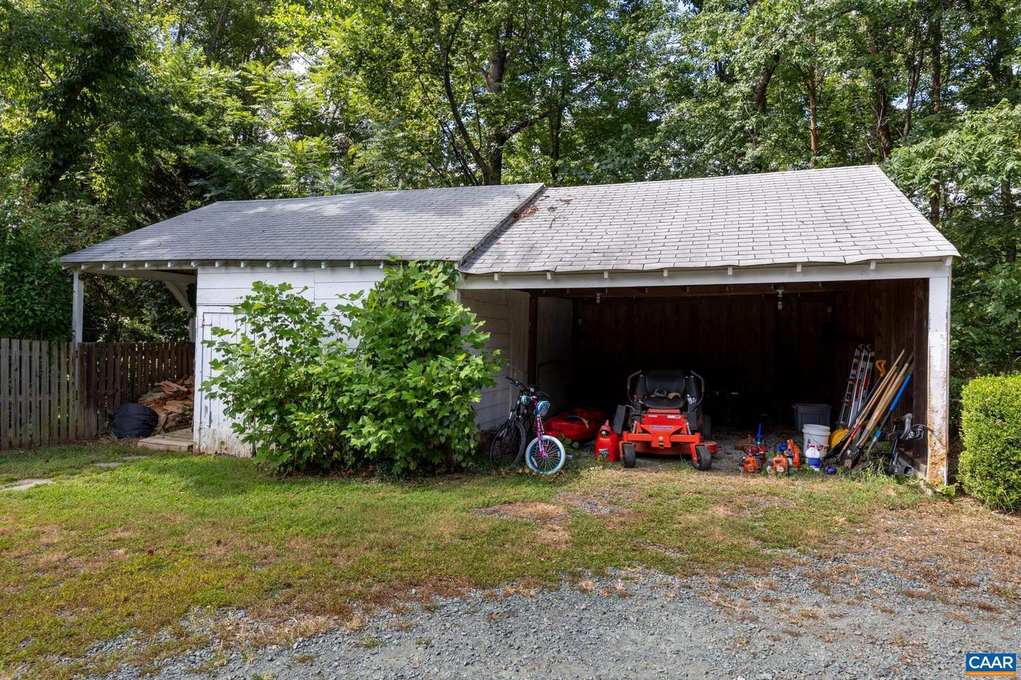 3304 KESWICK RD, KESWICK, Virginia 22947, 3 Bedrooms Bedrooms, ,2 BathroomsBathrooms,Residential,For sale,3304 KESWICK RD,668087 MLS # 668087