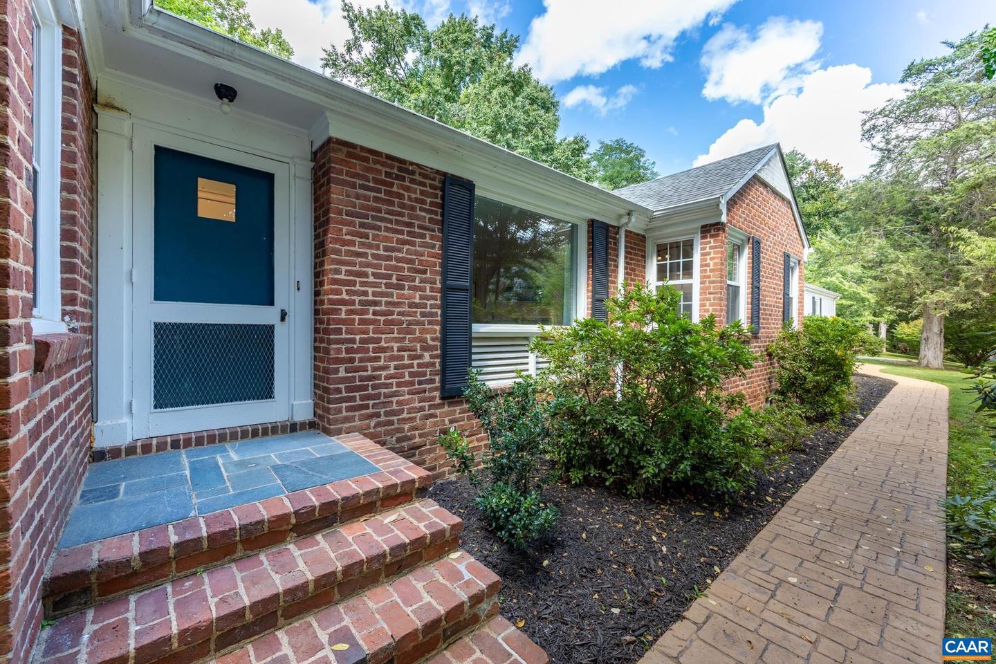 3304 KESWICK RD, KESWICK, Virginia 22947, 3 Bedrooms Bedrooms, ,2 BathroomsBathrooms,Residential,For sale,3304 KESWICK RD,668087 MLS # 668087