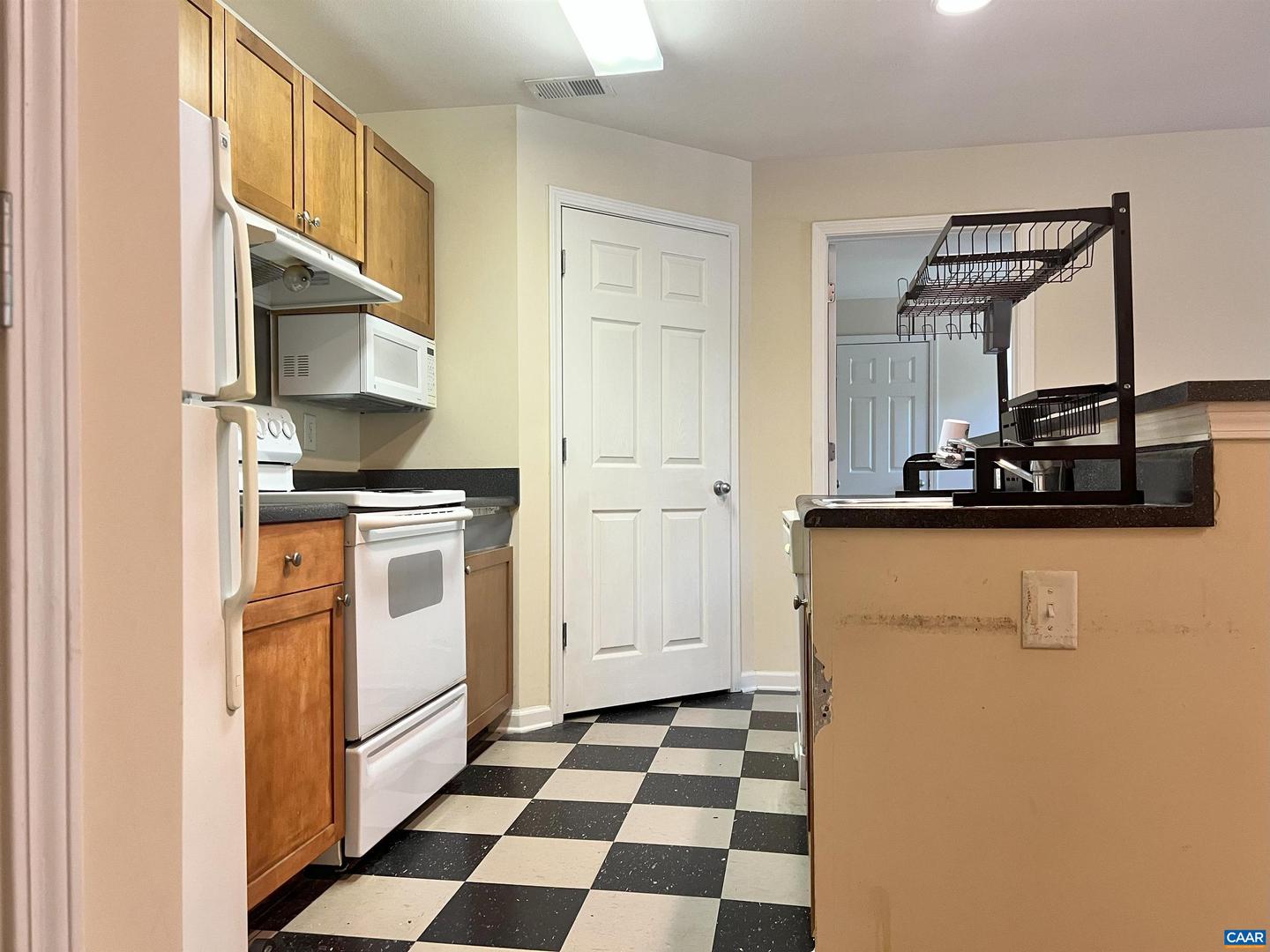 765 DENALI WAY #303, CHARLOTTESVILLE, Virginia 22903, 2 Bedrooms Bedrooms, ,2 BathroomsBathrooms,Residential,For sale,765 DENALI WAY #303,668091 MLS # 668091