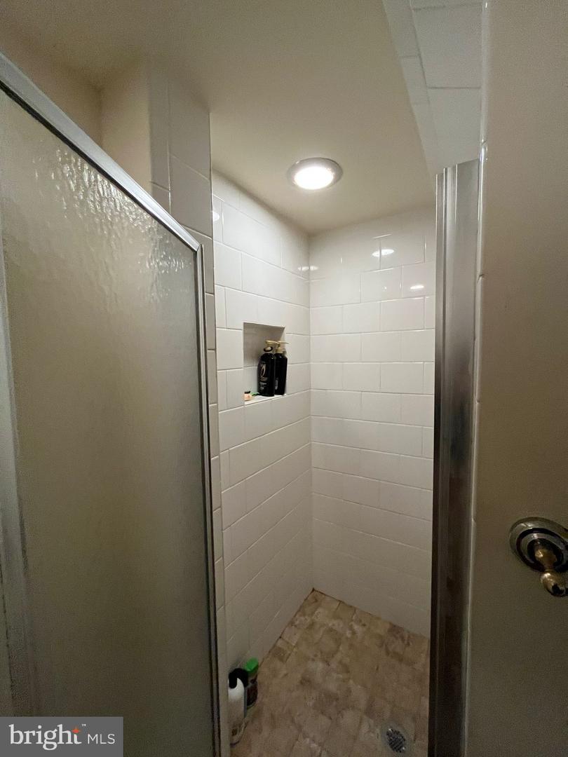 111 PARK HILL LN, STERLING, Virginia 20164, 4 Bedrooms Bedrooms, ,3 BathroomsBathrooms,Residential,For sale,111 PARK HILL LN,VALO2105060 MLS # VALO2105060
