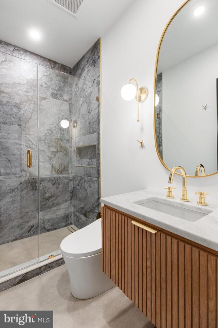 441 Q ST NW #1, WASHINGTON, District Of Columbia 20001, 3 Bedrooms Bedrooms, ,3 BathroomsBathrooms,Residential,For sale,441 Q ST NW #1,DCDC2216226 MLS # DCDC2216226