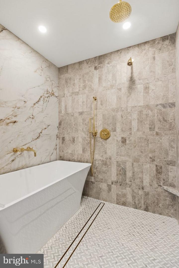 441 Q ST NW #1, WASHINGTON, District Of Columbia 20001, 3 Bedrooms Bedrooms, ,3 BathroomsBathrooms,Residential,For sale,441 Q ST NW #1,DCDC2216226 MLS # DCDC2216226