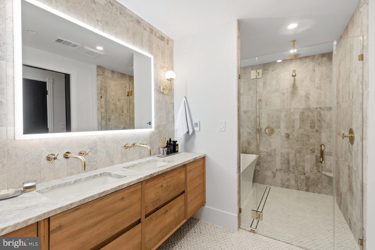 441 Q ST NW #1, WASHINGTON, District Of Columbia 20001, 3 Bedrooms Bedrooms, ,3 BathroomsBathrooms,Residential,For sale,441 Q ST NW #1,DCDC2216226 MLS # DCDC2216226