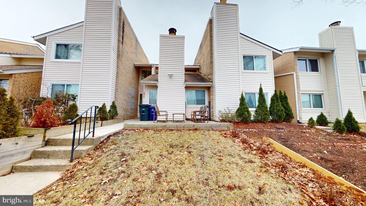 2217 SAUNDERS DR, HERNDON, Virginia 20170, 2 Bedrooms Bedrooms, ,2 BathroomsBathrooms,Residential,For sale,2217 SAUNDERS DR,VAFX2262666 MLS # VAFX2262666