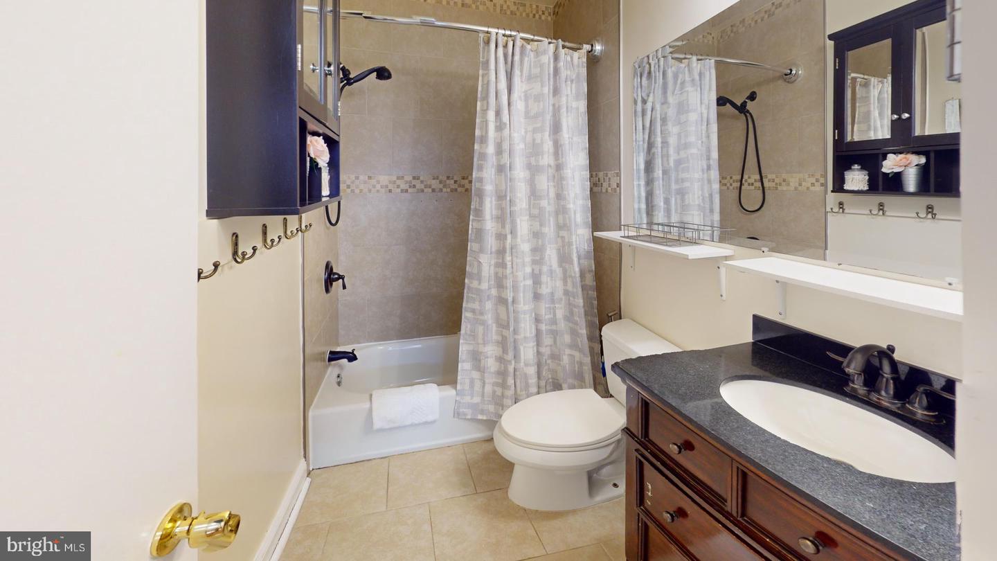 2217 SAUNDERS DR, HERNDON, Virginia 20170, 2 Bedrooms Bedrooms, ,2 BathroomsBathrooms,Residential,For sale,2217 SAUNDERS DR,VAFX2262666 MLS # VAFX2262666